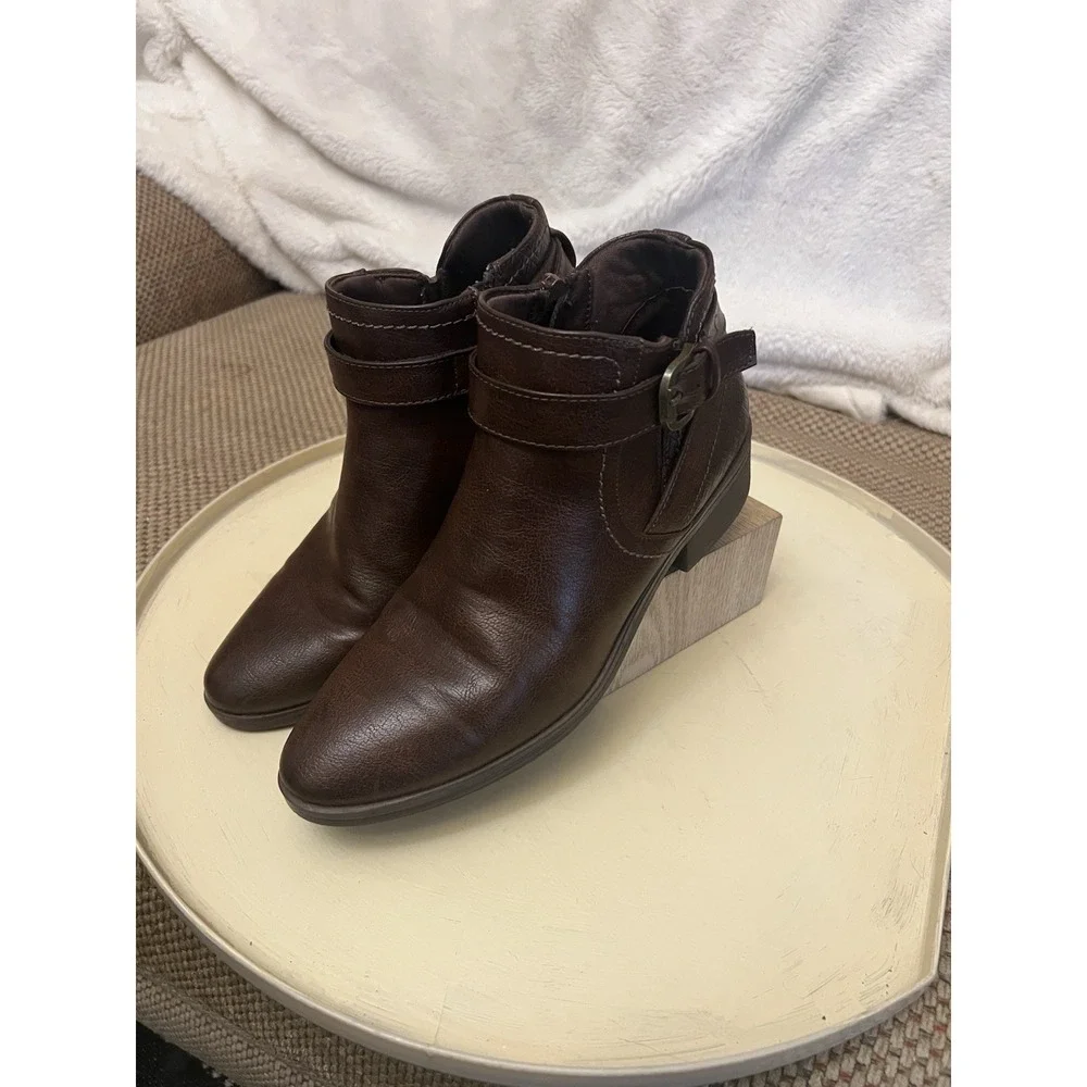 Baretraps Women Maci Western Ankle Booties Sz US 8.5 M Brown Buckle Vegan Leathr